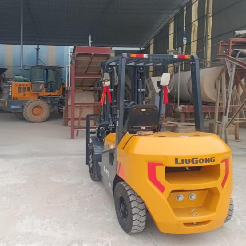 Customized Heavy Duty Forklift - Heavy Equipment Logistics ulasan dan harga