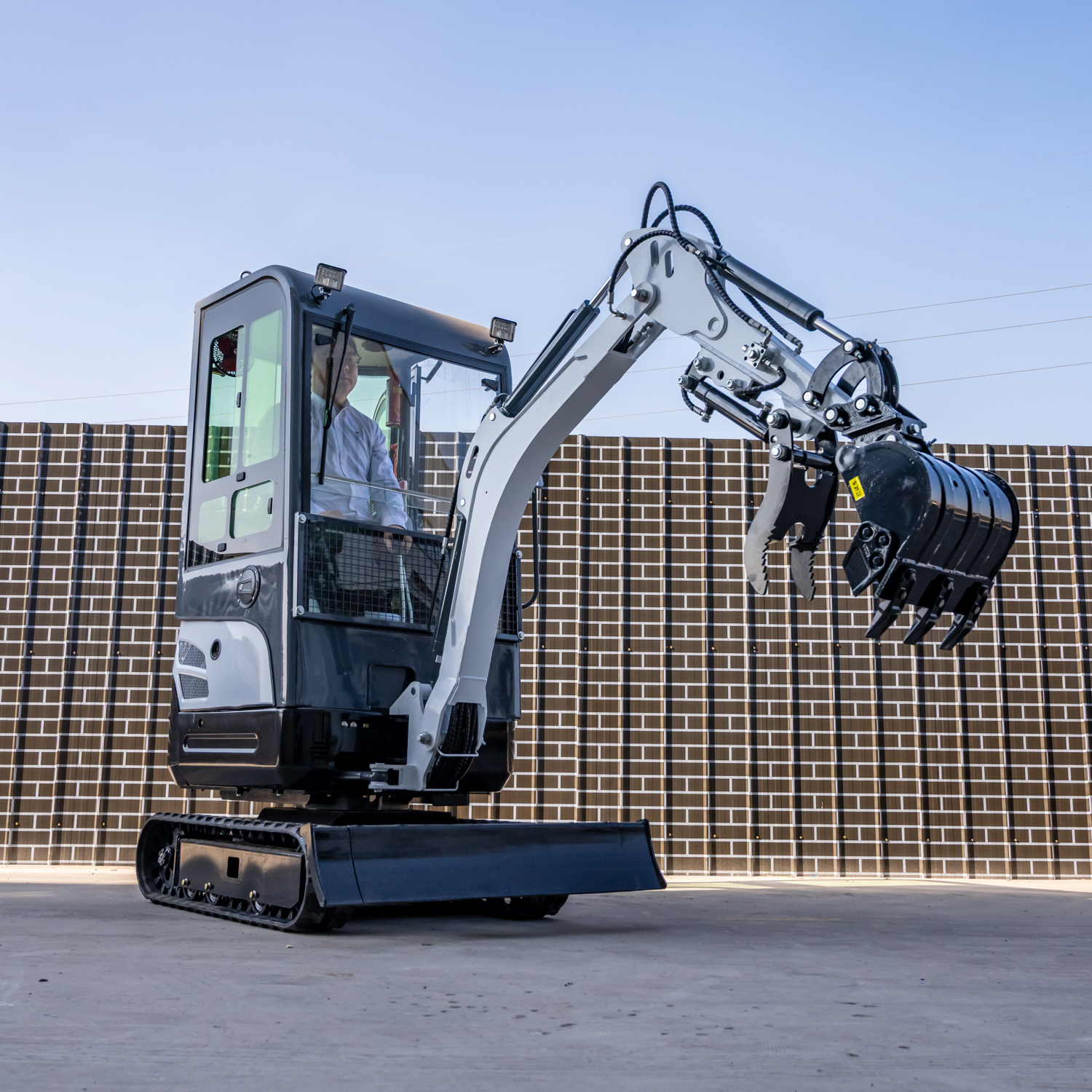 Mini Excavator 1.5Tons Pilot C - Tractor Backhoe ulasan dan harga